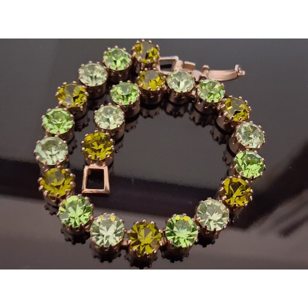 Vintage shades of green prong-set rhinestone crystal tennis bracelet 7"